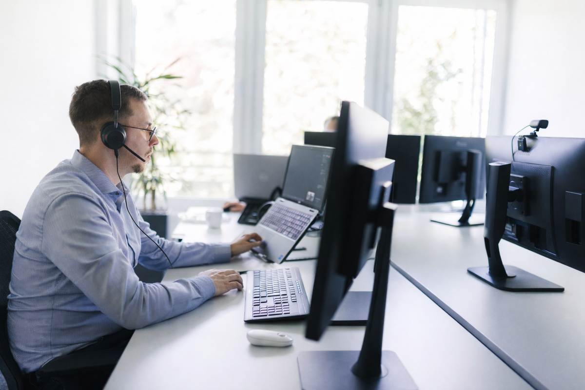 Dokumentenchaos in Dynamics 365 Projekten: verstreute Ablagen, fehlende Verknüpfung, manuelle Strukturen, Compliance-Risiken und komplexe ECM-Systeme